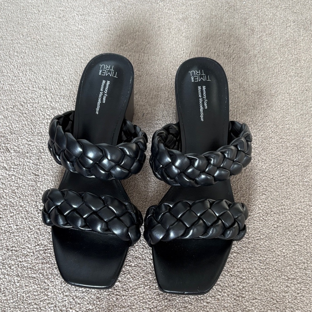 Time and Tru Women's Black Double Braided Sandals